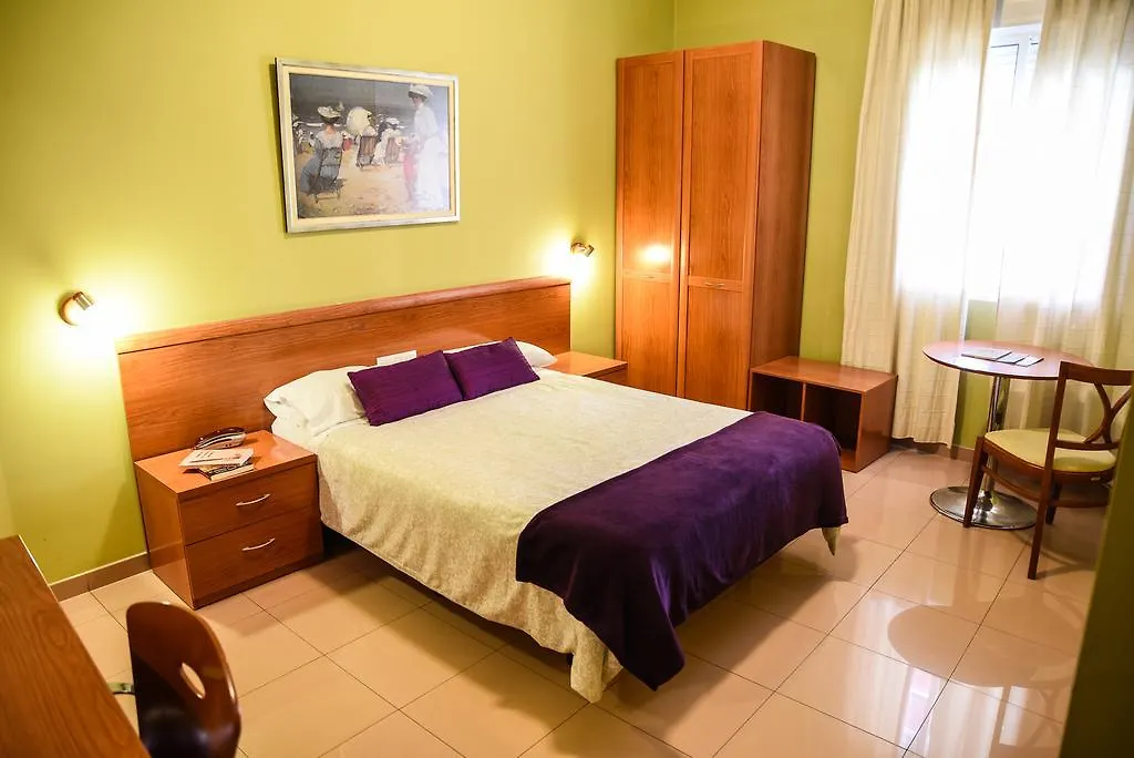Hotel Dora-1